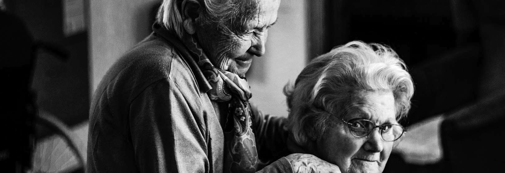 Two_older_Women-Photo_by_Eberhard_Grossgasteiger_on_Unsplash-cropped